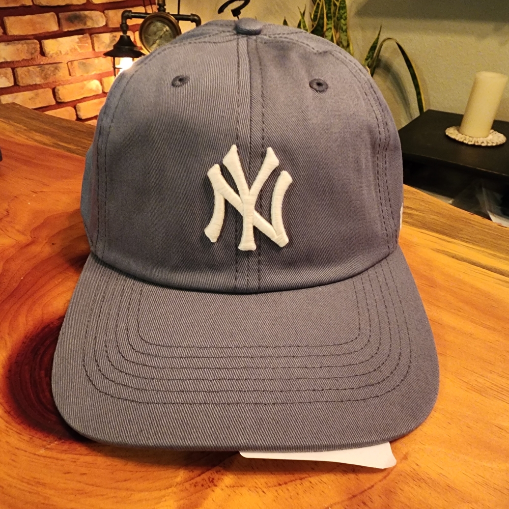 New York Yankees Logo Baseball Cap